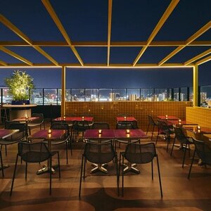 THE ROOF rooftop bar & bistro